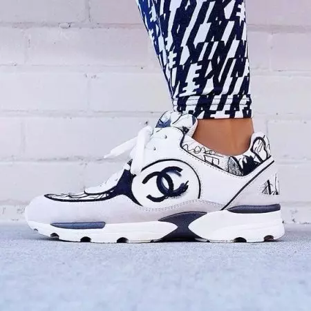Sneakers Chanel (Hotunan 63): Ma'ana Mata, Yadda Ake rarrabe asali daga kwafin, ruwan hoda, fari 2101_3
