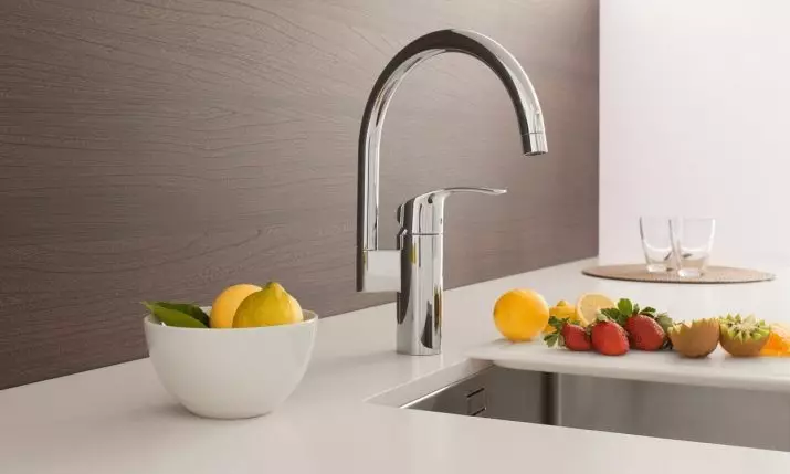 The best kitchen faucets (42 photos): how to choose? Quality manufacturers rating. Cranes of Russian and Italian production, other models 21030_33