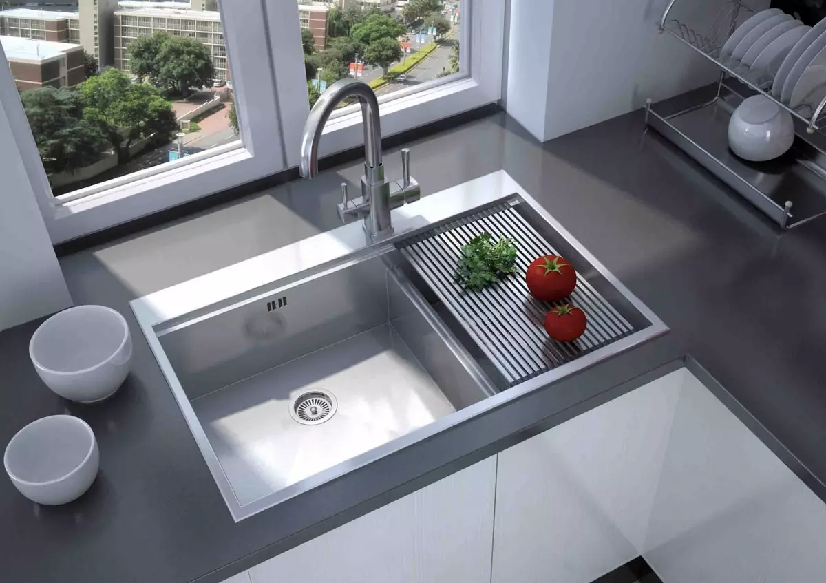 Zorg Zorg virtuves izlietnes (23 foto): Pārskats par nerūsējošā tērauda nerūsējošā tērauda čaulām un citiem materiāliem 21037_13