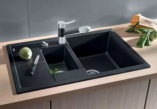 Mramora umivaonika za kuhinju: izbor sudopera od umjetnih i prirodnih mramora. Proso i nedostaci modela boja 21051_7