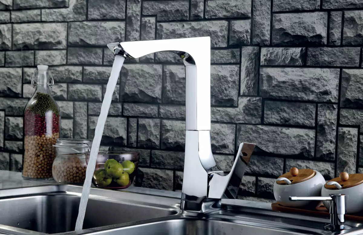 LEMARK kitchen faucets (23 photos): Cranes overview for kitchen sinks of the Comfort series, Faucets from the Czech Republic in retro style and others 21058_17