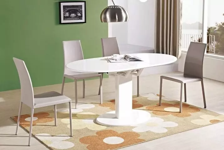 Borde til køkken på et ben (42 billeder): Køkkenborde ovale og runde figurer på den centrale støtte, glidende spiseborde på et ben 21059_2