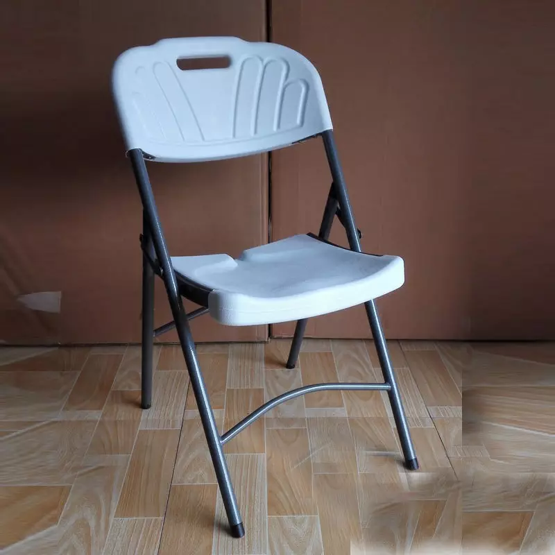 Sulankstomas virtuvės kėdės (43 photos): sulankstomos modeliai su atlošais, mediniai virtuvės kėdės transformatoriai ir kiti lankstymo modeliai 21067_27