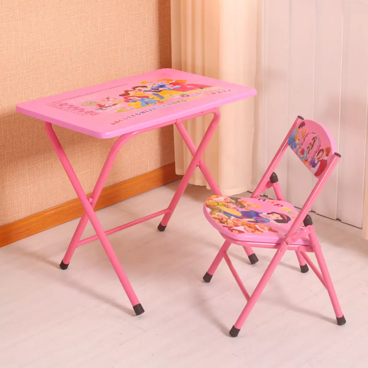 折疊廚房椅子（43張照片）：帶靠背，木製廚房椅子變壓器和其他折疊型號的折疊型號 21067_33