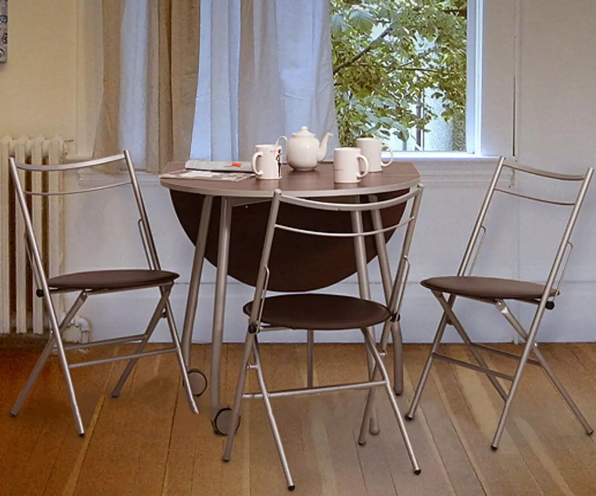 Sklopivi kuhinjski stolice (43 fotografije): sklopivi modeli sa naslonom, drvene kuhinjske stolice Transformatori i drugi sklopivi modeli 21067_7