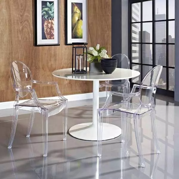 डिजाइनर किचन कुर्सीहरू (48 48 फोटोहरू): स्टाइलिश र असामान्य भान्छा चेरीहरू, फैशनेबल प्लास्टिक र स्लाइड मोडेलहरू, चाखलाग्दो डिजाइनहरूको उदाहरण 21068_10