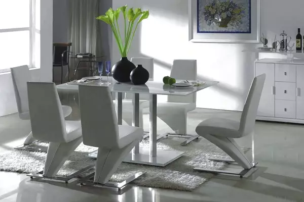 Designer Kitchen Chairs (48 foto): Kursi dapur yang stylish dan tidak biasa, model plastik dan velour yang modis, contoh desain menarik 21068_13