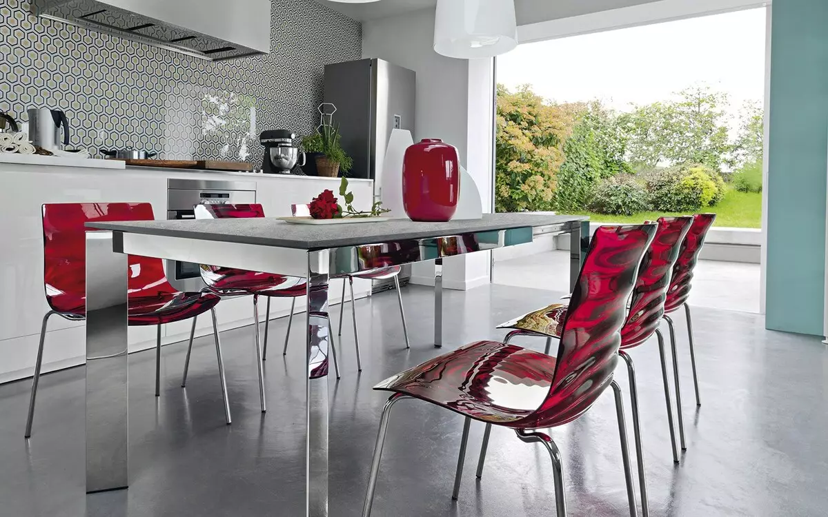 Designer Kuchynské stoličky (48 fotografií): Štýlové a neobvyklé kuchynské stoličky, módne plastové a velúrne modely, príklady zaujímavých vzorov 21068_39