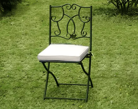 Konyhai székek fém kereten (68 fotók): konyhai székek, háttámlák fém keretben, krómozott acélmodellek és székek fém lábakkal 21071_26