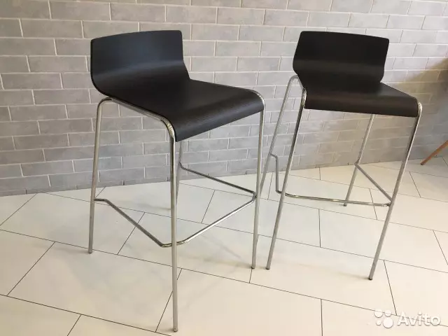 Konyhai székek fém kereten (68 fotók): konyhai székek, háttámlák fém keretben, krómozott acélmodellek és székek fém lábakkal 21071_48