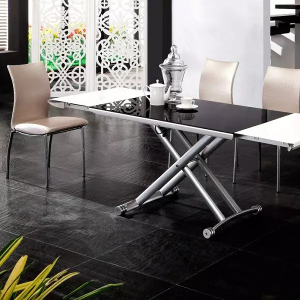 Chaises de cuisine sur un cadre en métal (68 photos): chaises de cuisine avec dossier sur cadre en métal, modèles en acier chromé et chaises avec pieds métalliques 21071_55