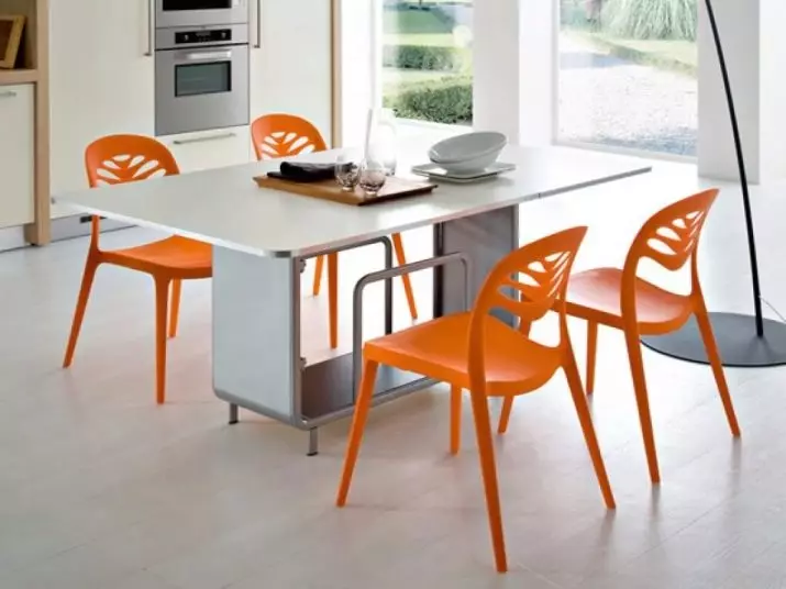 Խոհանոցի պլաստիկ աթոռներ (29 լուսանկար). Մոդելի ընտրություն մետաղական շրջանակի վրա, նորաձեւ պլաստիկ խոհանոցի աթոռներ եւ ինտերիերի այլ գույն 21073_18