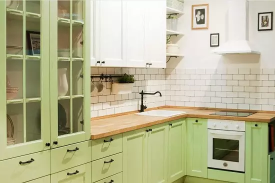 Fıstıklı Mutfaklar (64 Fotoğraf): Mutfak iç mekanında bir mutfak kulaklık renk fıstığı seçimi. Duvar kağıdı ile köşe ve doğrudan kafalar ne renk? 21082_53