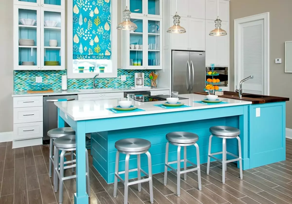 Turquoise kitchen (80 photos): selection of kitchen headset of turquoise-white and gray-turquoise color in the interior, combination of turquoise with beige and Tiffany's color 21083_25