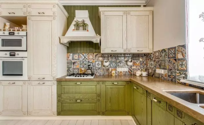 Olíva konyhák (82 fotók): Olive Color Kitchen Headset funkciók a konyha belső kialakítása. Milyen színek helyezkednek el a falakat? 21085_13