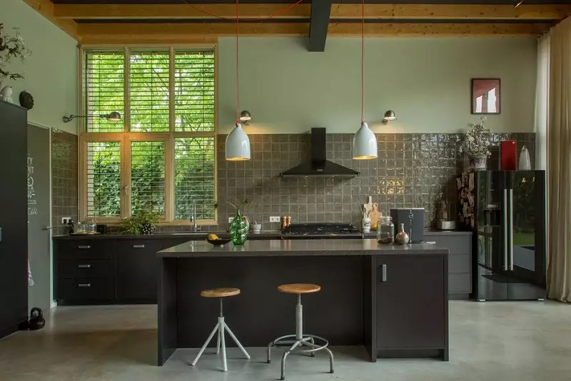 Olíva konyhák (82 fotók): Olive Color Kitchen Headset funkciók a konyha belső kialakítása. Milyen színek helyezkednek el a falakat? 21085_37