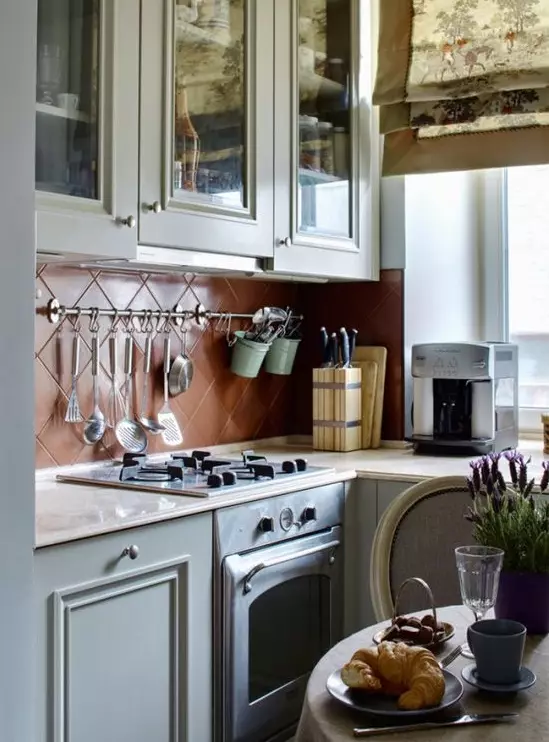 Olíva konyhák (82 fotók): Olive Color Kitchen Headset funkciók a konyha belső kialakítása. Milyen színek helyezkednek el a falakat? 21085_58