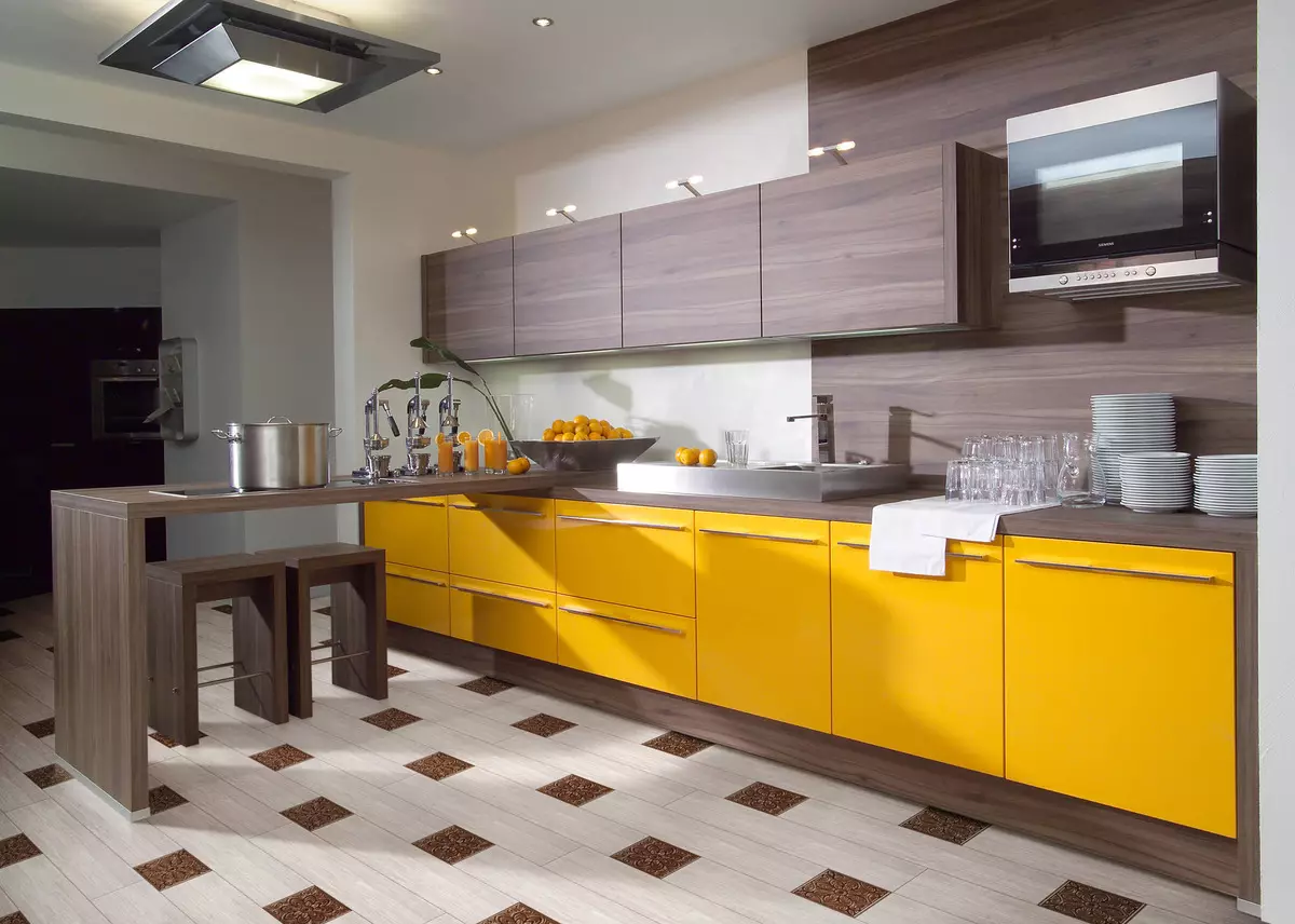 Cozinhas cor de café (84 fotos): Cozinha definida Café de cor, mocha e outros tons no interior. Cozinha de opções de design 21086_60