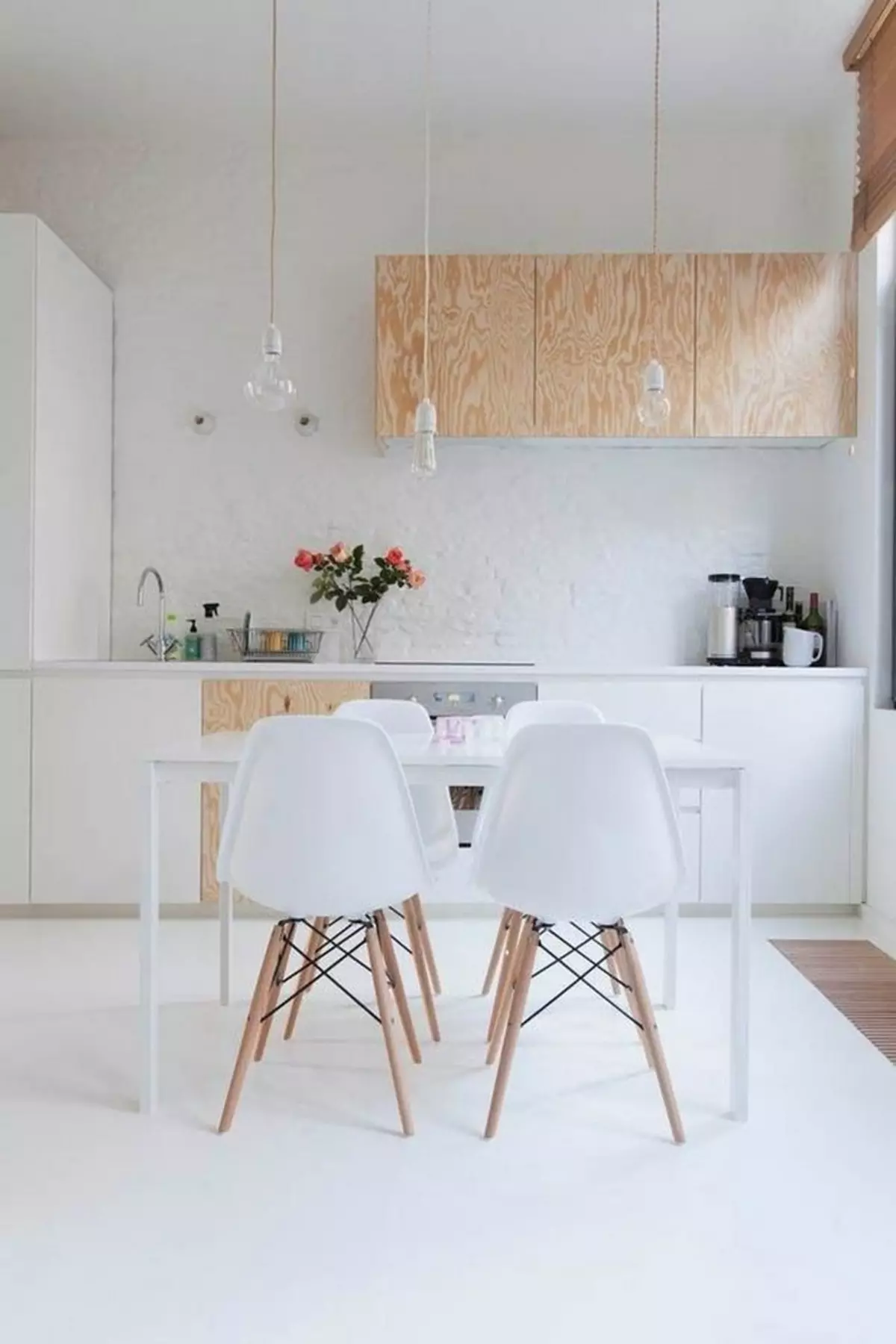 Köök Skandinaavia stiilis (116 fotot): sisekujundus köögi elutuba, valge ja hall värvid väikeses ruumis, plakatid ja kardinad, tapeet ja köögis asuvad köögis 21087_21