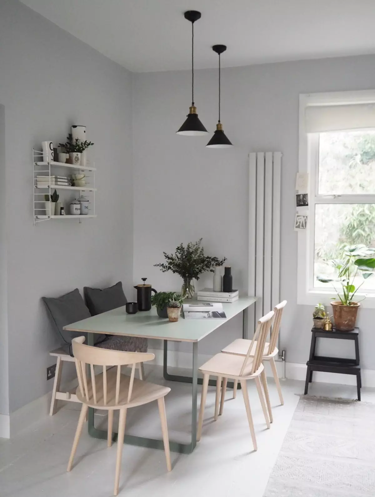 Кухиња у скандинавском стилу (116 фотографија): Дизајн ентеријера Кухиња дневна соба, бела и сива боја у малој соби, постери и завесама, позадини и кухињи у кухињи 21087_88