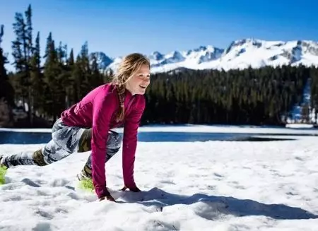 Trampki do biegania w zimie (40 zdjęć): Zimowe modele do biegania w śniegu z kolcami, z Asics, Salomon, jak wybrać izolowane buty 2109_13
