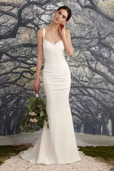 Presionado vestido branco