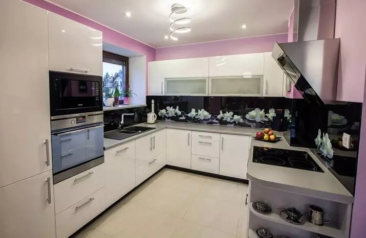 Кухні з сірої стільницею (42 фото): дизайн білої і бежевій глянцевому кухні з сірої стільницею і фартухом, стільниці кольору бетону в інтер'єрі 21102_22