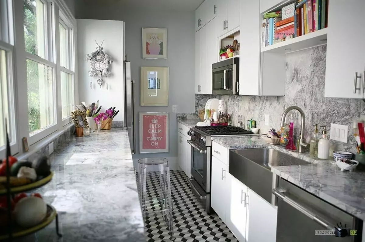 Kjøkken med grått bordplattform (42 bilder): Hvit og beige Glanset kjøkkenutstyr med et grått bordplate og forkle, betongbord i interiøret 21102_42