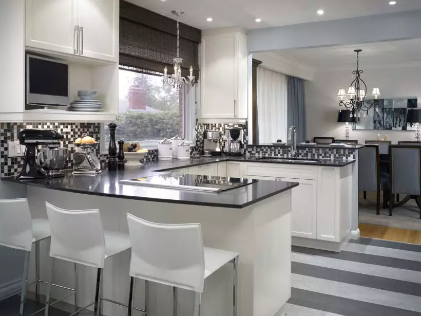 Dapur dengan top meja abu-abu (42 foto): Desain dapur putih dan krem ​​glossy dengan top meja abu-abu dan apron, atasan meja beton di interior 21102_9