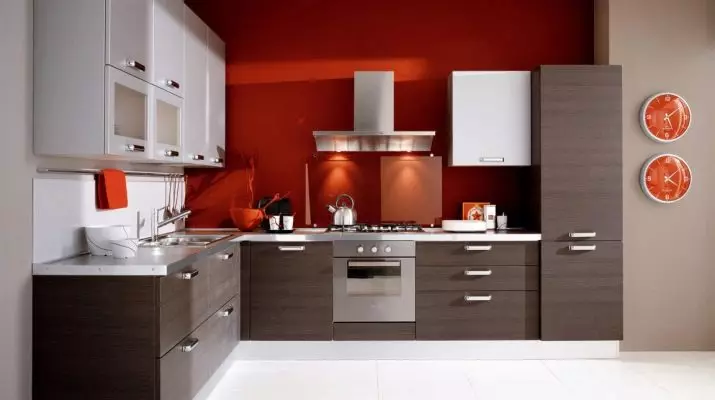 دو رنگ کچن (75 فوٹو): دو مختلف رنگوں کے مجموعے، اندرونی ڈیزائن میں سیاہ رائڈنگ اور ہلکے نیچے کے ساتھ باورچی خانے، سرمئی نیچے اور بیجنگ سواری کے ساتھ دو رنگ باورچی خانے کے ہیڈسیٹ 21104_63