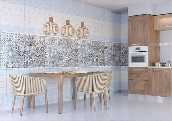 Virtuvės tapetai (102 nuotraukos): virtuvės tapetų dizainas virtuvės sienoms bute, gražiose šviesios, ryškios ir kitos tapetų parinktys interjere 21113_35