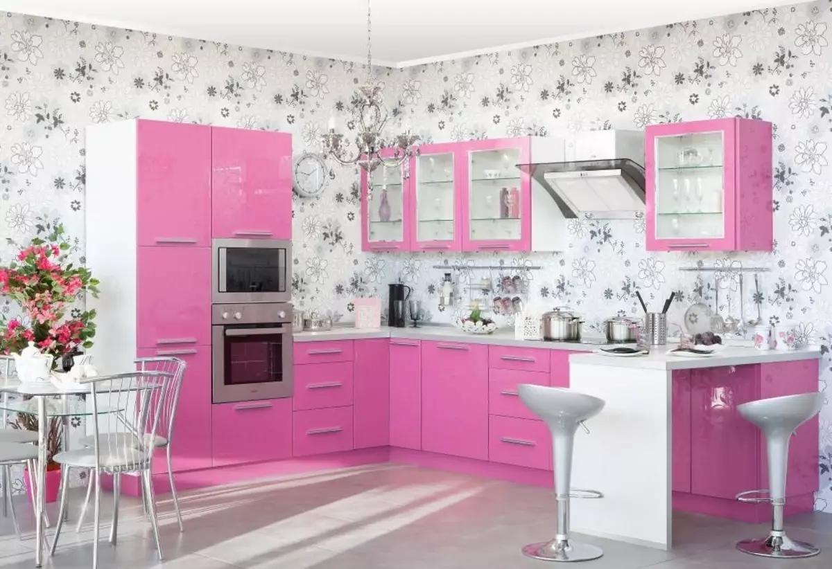 Обои для кухни на вайлдберриз. Кухонный гарнитур розовый. Кухня в розовом цвете. Кухонный гарнитур в розовом цвете. Розовый кухонный гарнитур в интерьере.