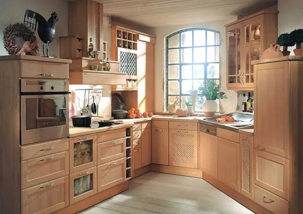 Cociña beige-marrón (48 fotos): deseño e selección de auriculares de cociña en cores de chocolate-beige, exemplos no interior 21119_18