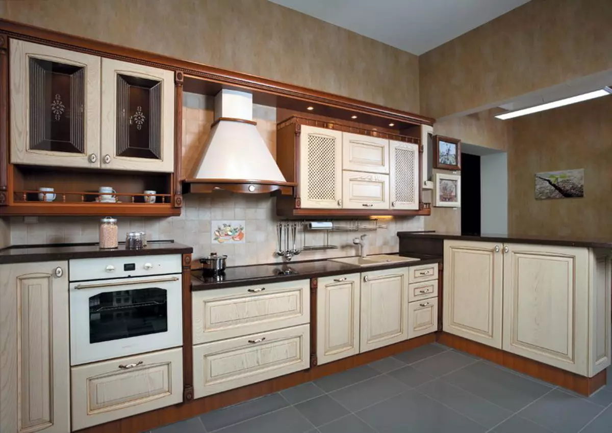 Cociña beige-marrón (48 fotos): deseño e selección de auriculares de cociña en cores de chocolate-beige, exemplos no interior 21119_47