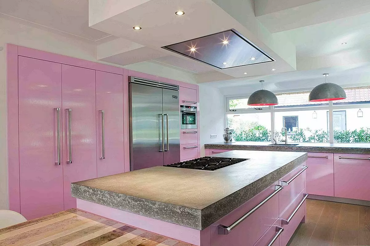 Dapur Pink (87 foto): Pilih alat dengar dapur dalam seron dan warna putih merah jambu di pedalaman. Di mana warna untuk memilih kertas dinding di dinding? 21121_19