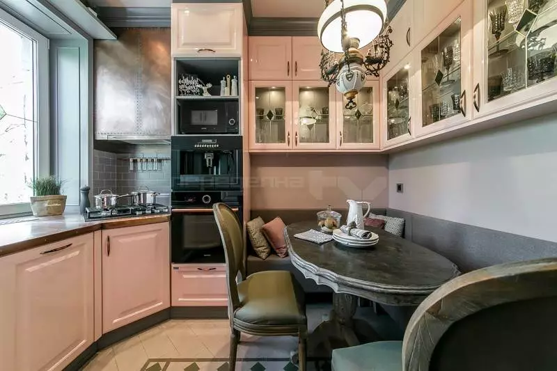 Pink Kitchens (87 foto's): Kies in keukenopset yn Seron en White-Pink Kleur yn it ynterieur. Yn hokker kleuren om wallpaper op 'e muorren te kiezen? 21121_65