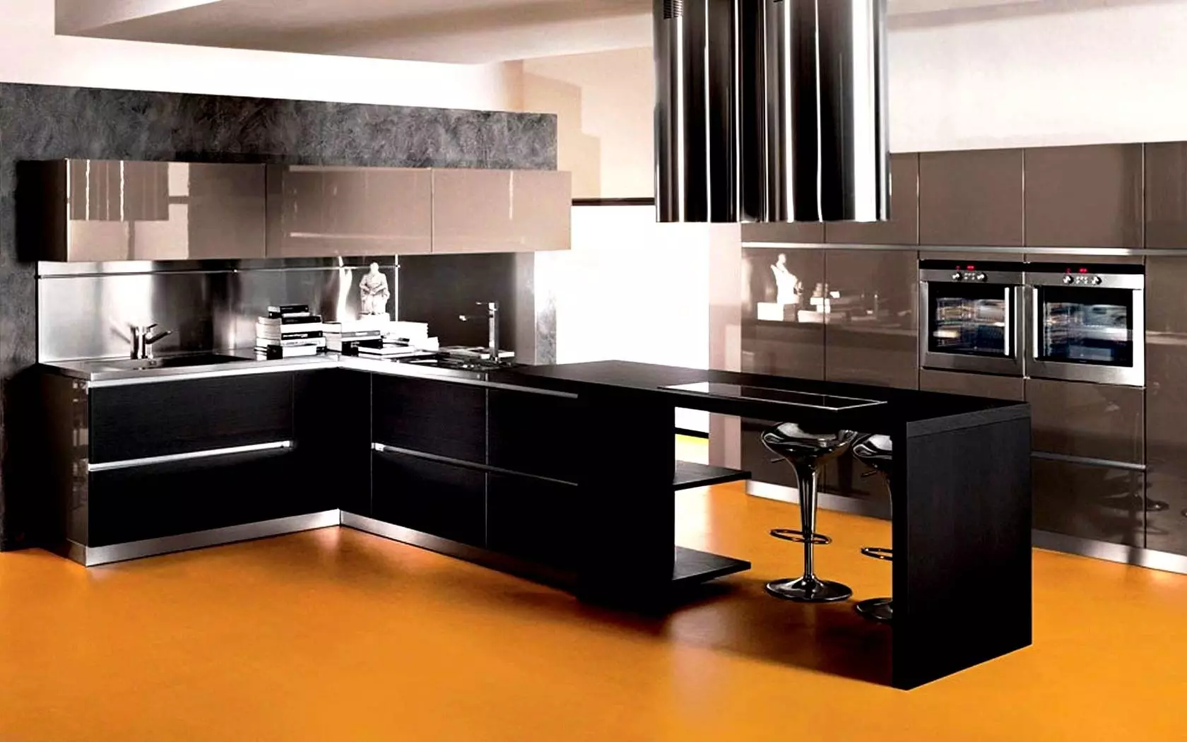 Κουζίνα χρώματα με ξύλινο τραπέζι (44 φωτογραφίες): Γκρι και μπλε, μαύρα και φωτεινά ακουστικά κουζίνας με ποδιά και ξύλινη τραπεζαρία στο εσωτερικό 21134_35