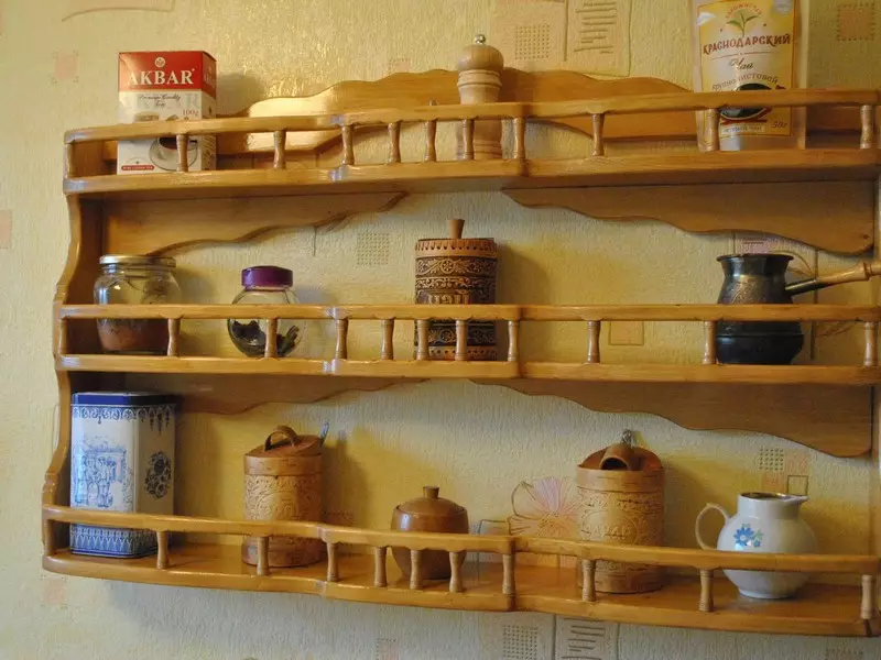 廚房裡的鉸鏈架（40張照片）：牆上的打開廚房架子，原裝裝飾牆體結構，懸掛封閉的貨架，木製和金屬型號 21141_29