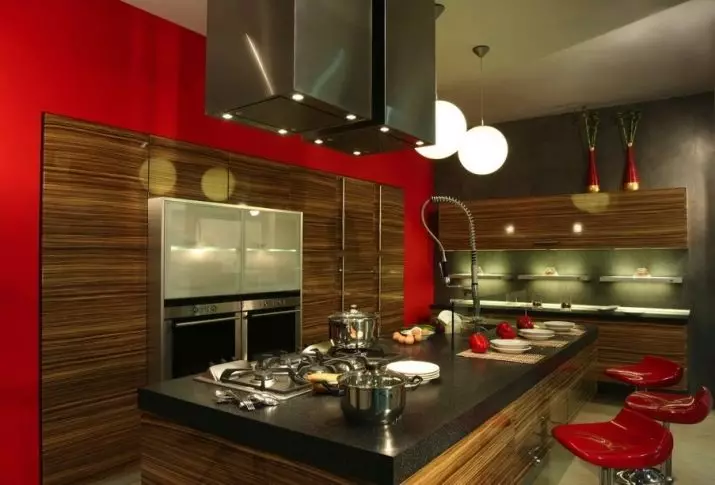 Brown Virtuvės (91 nuotraukos): virtuvės ausinės šviesos, tamsos ir pilkos rudos spalvos interjere. Kokiuose tonuose ir dizaine pasirinkite sienų tapetą? 21143_80