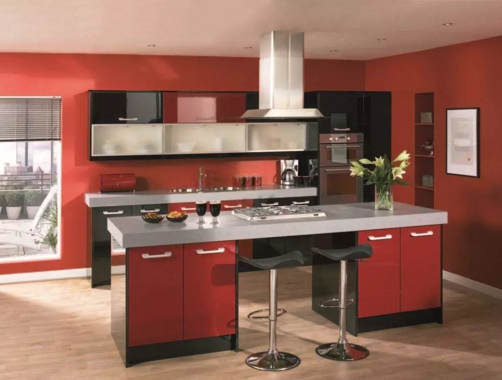 سرخ اور سیاہ باورچی خانے (77 تصاویر): کونے اور براہ راست باورچی خانے کے کرسمس اور سفید باورچی خانے میں داخلہ ڈیزائن، چمکدار کچن سرخ اوپر اور سیاہ نیچے 21144_64