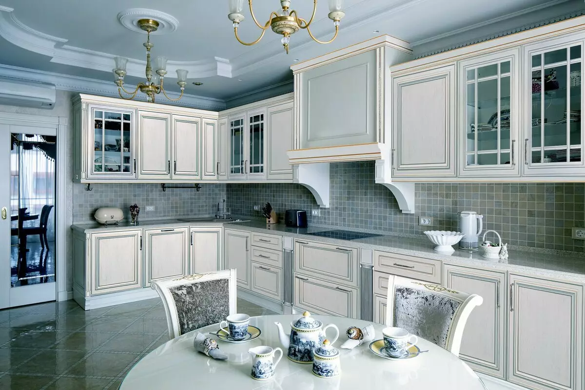 Šviesiai virtuvė (99 nuotraukos): gražios ausinės į ryškias spalvas interjero dizainas, modernus virtuvės dizainas su ryškiais akcentais 21147_39
