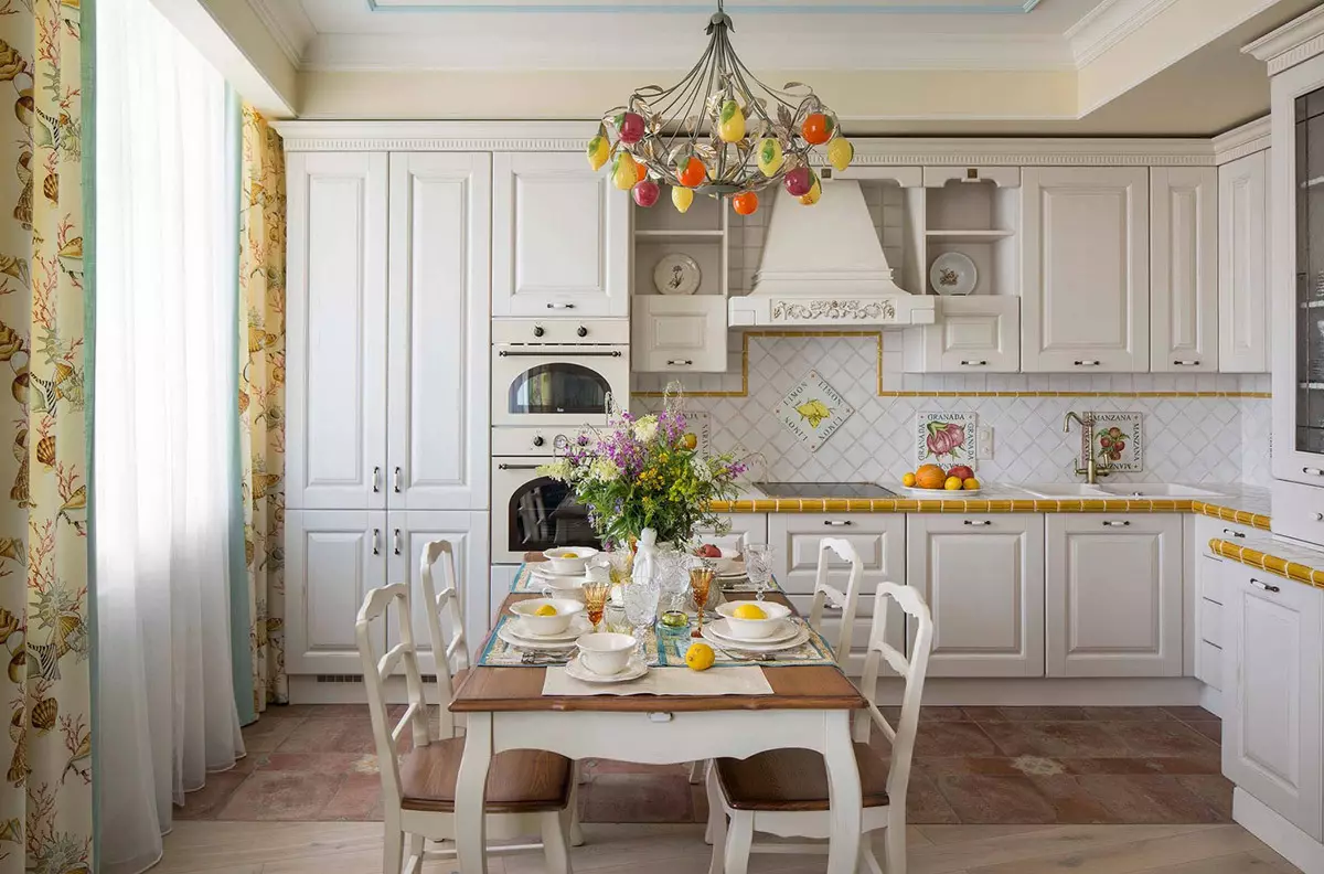 Cucina leggera (99 foto): Belle cuffie in colori vivaci nel design degli interni, design moderno della cucina con accenti luminosi 21147_60