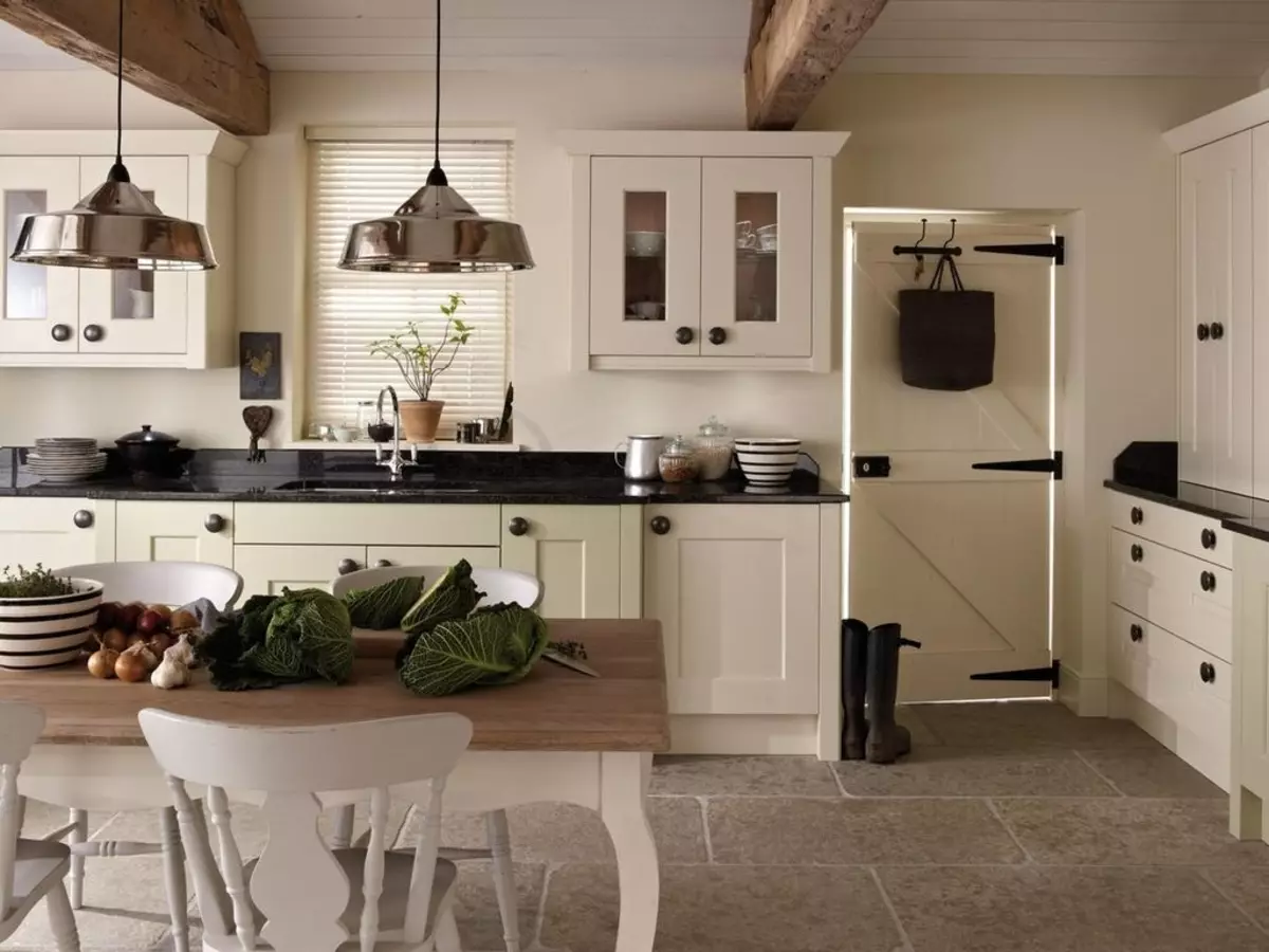 Juoda ir balta virtuvė (105 nuotraukos): juoda ir balta virtuvės komplektas interjero dizainas, virtuvė su juodais prietaisais, juoda ir balta virtuvė skirtingais stiliais. Kokie tonai bus tinkami? 21148_83