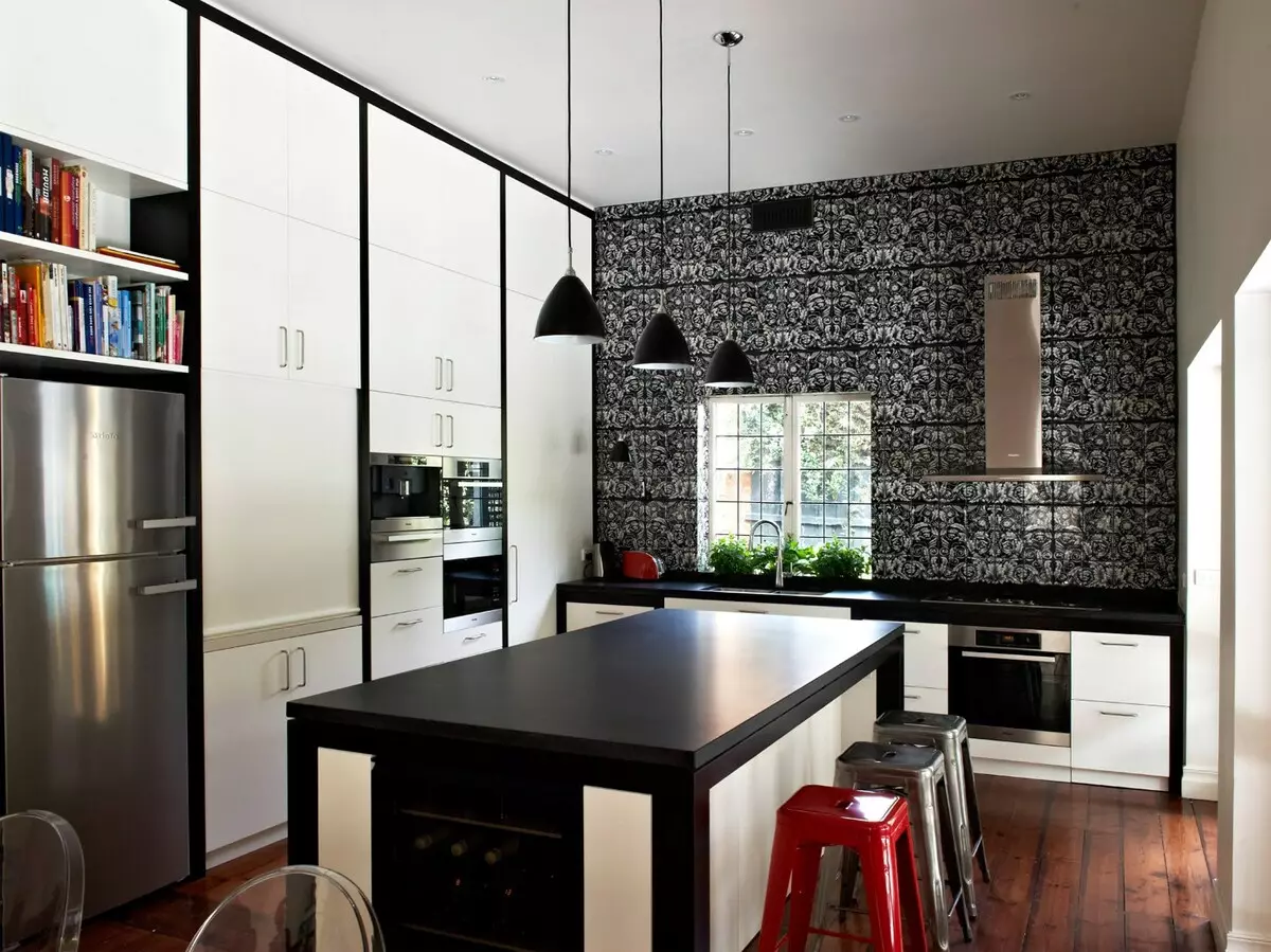黑白厨房（105张照片）：黑色和白色厨房在室内设计，厨房用黑色电器，黑色和白色厨房用不同的款式。什么调味？ 21148_99