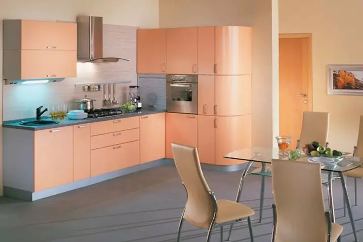 Peach Kitchens (61 billeder): Nuances af køkkenhovedtelefonen af ​​ferskenfarver i interiøret, kombinationen af ​​fersken med andre farver, design muligheder 21151_2