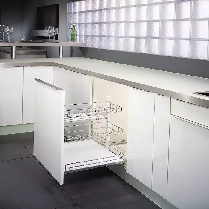 Vidaus virtuvės 9 kvadratiniai metrai. m modernaus stiliaus (52 nuotraukos): dizaino funkcijos, įdomios idėjos 21155_21