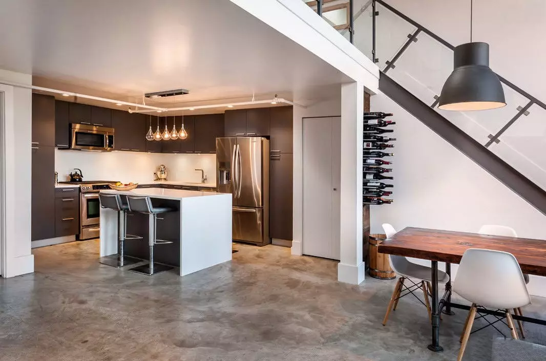 Loft Style Kitchen (99 fotos): cuina de cantonada situada en disseny d'interiors, cuina blanca i grisa, cuines modulars a l'apartament, cortines i aranyes adequades 21160_52