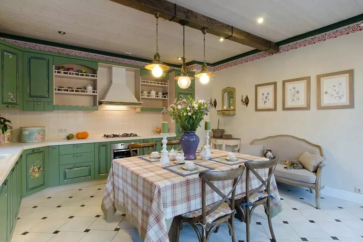 Kuhinja Provence (130 fotografij): Bela kuhinja Notranja oprema, kuhinjske slušalke v oljčnem slogu. Kako urediti stene? Kako okrasiti sobo s cvetjem in slikami? 21162_104
