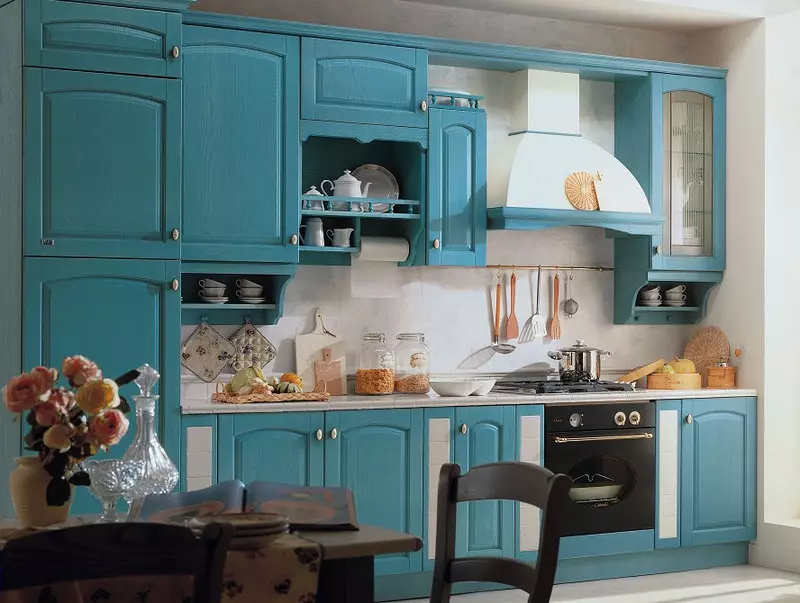 Provence kuchyně (130 fotografií): bílá kuchyně interiérový design, kuchyň sluchátka v olivovém stylu. Jak uspořádat zdi? Jak ozdobit místnost s květinami a obrazy? 21162_34