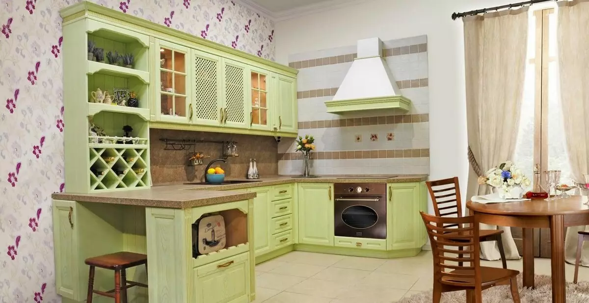 Provence Cuina (130 fotos): Disseny interior de la cuina blanca, auriculars cuina en l'estil d'oliva. La forma d'organitzar les parets? Com decorar l'habitació amb flors i quadres? 21162_44
